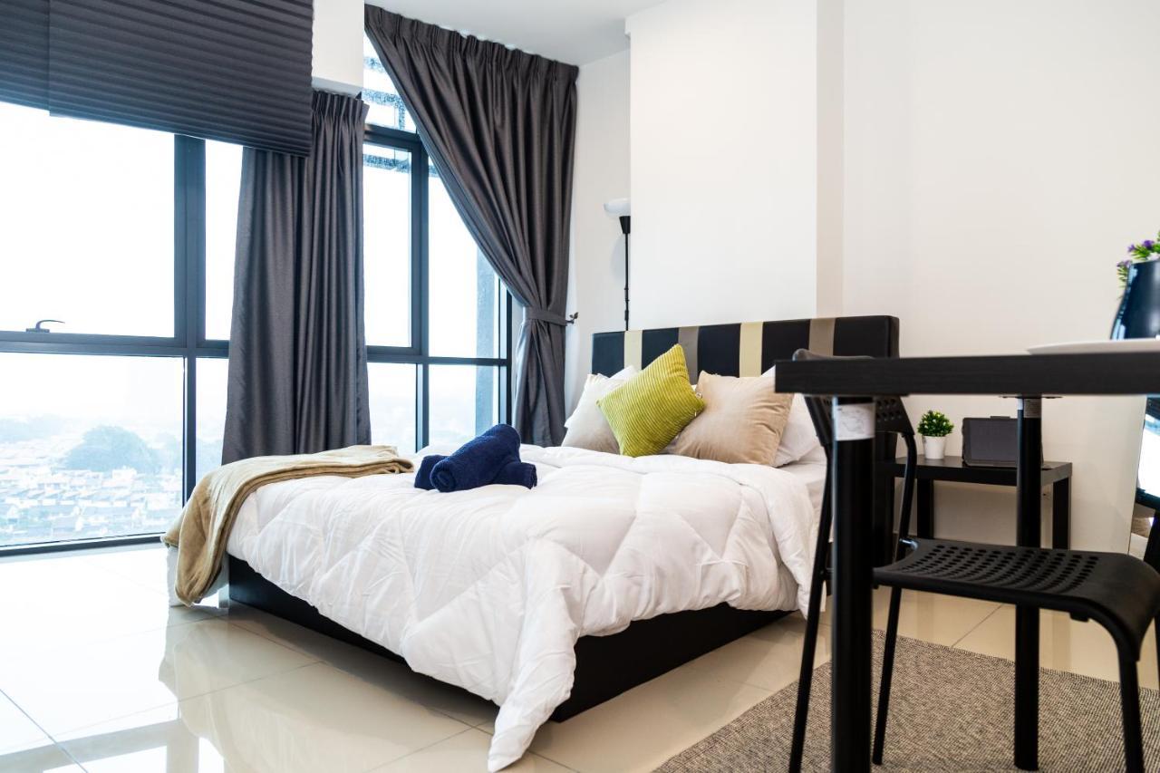 Studio Units At Pacific Tower Near Jaya One By Comfyasia Петалинг-Джая Экстерьер фото