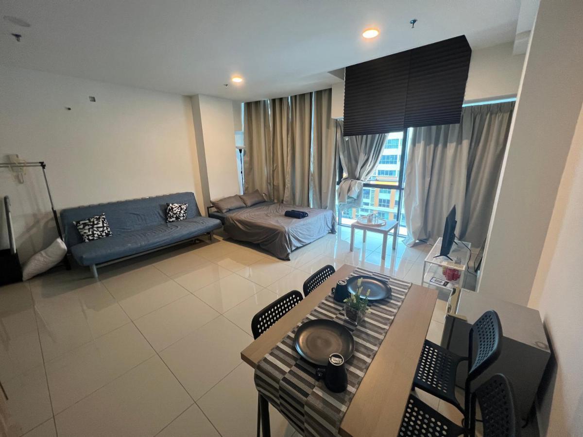 Studio Units At Pacific Tower Near Jaya One By Comfyasia Петалинг-Джая Экстерьер фото