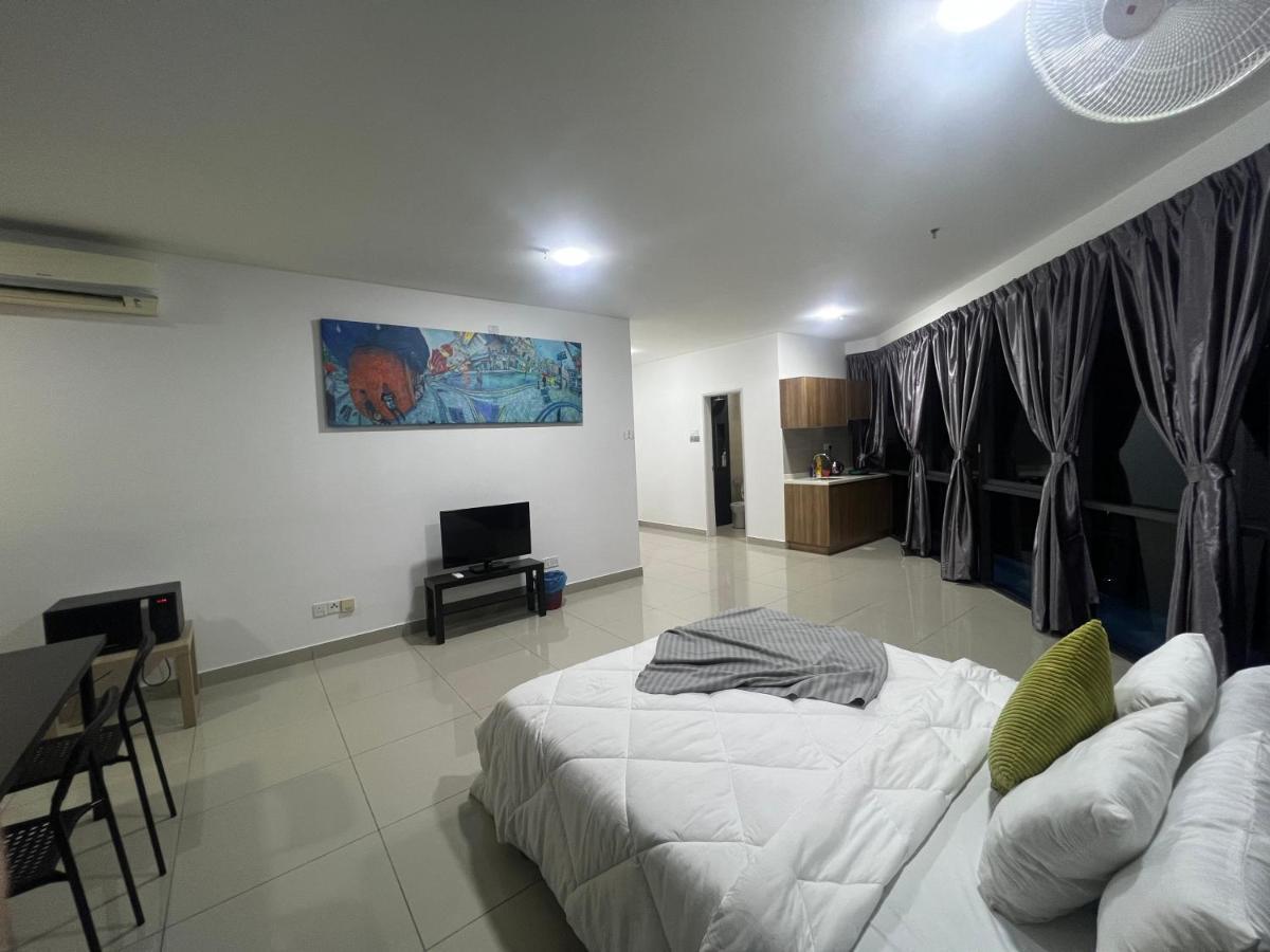 Studio Units At Pacific Tower Near Jaya One By Comfyasia Петалинг-Джая Экстерьер фото